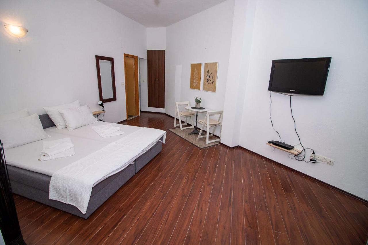 Miro Apartments موستار المظهر الخارجي الصورة